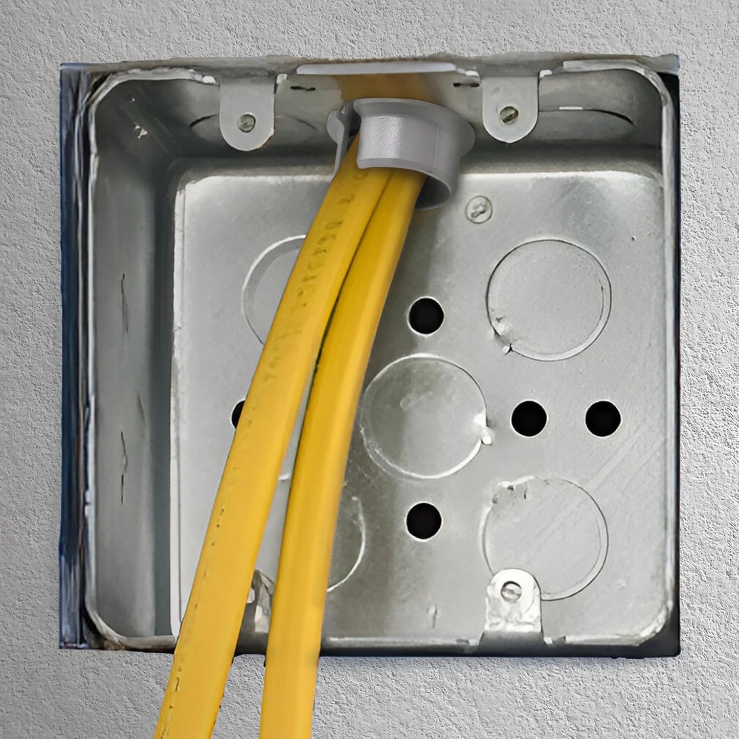 SELECT 100 Pack Connectors, 3/4 Inch Non-Metallic Cable Connectors, Snap Style Installation, Home Improvement Electrical Supplies for Confined Areas - Three Cables #6-#8