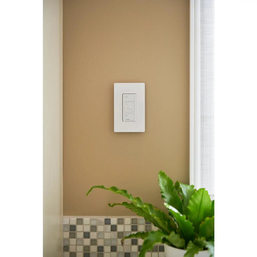 Ecom_PJ2-WALL-WH-L01_withwallplate