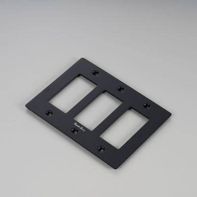 Buster + Punch U.S. 3G Plate, Black